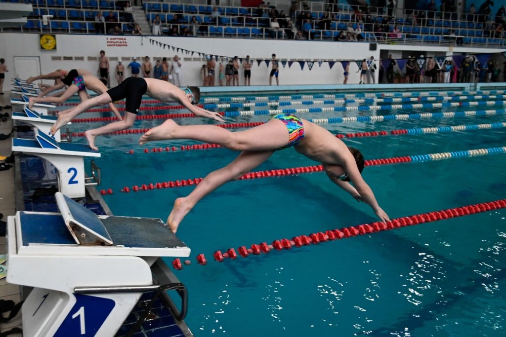 Перші старти для наймолодших: у Кам’янському пройшов чемпіонат ДЮСШ №5 з плавання