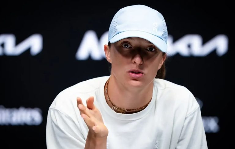 Ига Свьонтек представила нового тренера: «Добро пожаловать в команду»