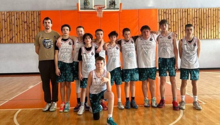 Бійка та лайка на паркеті: ФБУ дискваліфікувала гравця на два роки