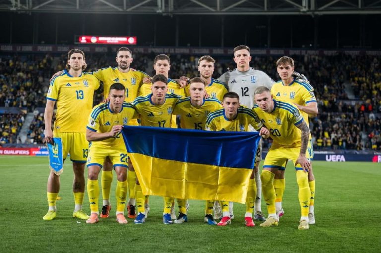 Україна опустилася на дві сходинки у оновленому рейтингу збірних ФІФА