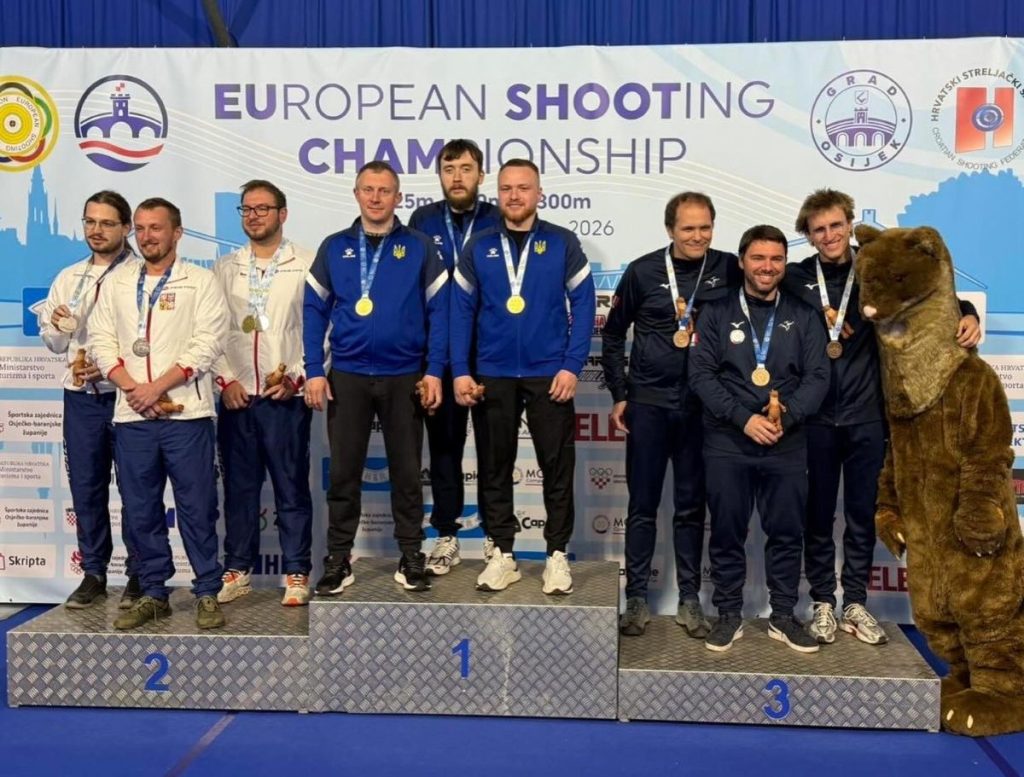 Українські стрільці здобули золоту медаль ЧЄ-2026 у командній першості зі стрільби з центробійного пістолета