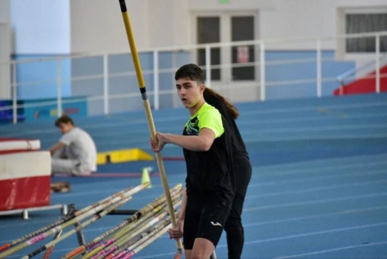 13-річний український стрибун із жердиною Герасимчук показав топрезультат у світі серед атлетів цього віку