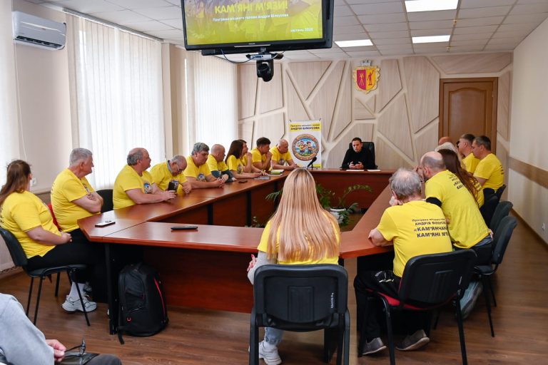 У Кам’янському підбили перші підсумки програми “Кам’янчанам – кам’яні м’язи!”