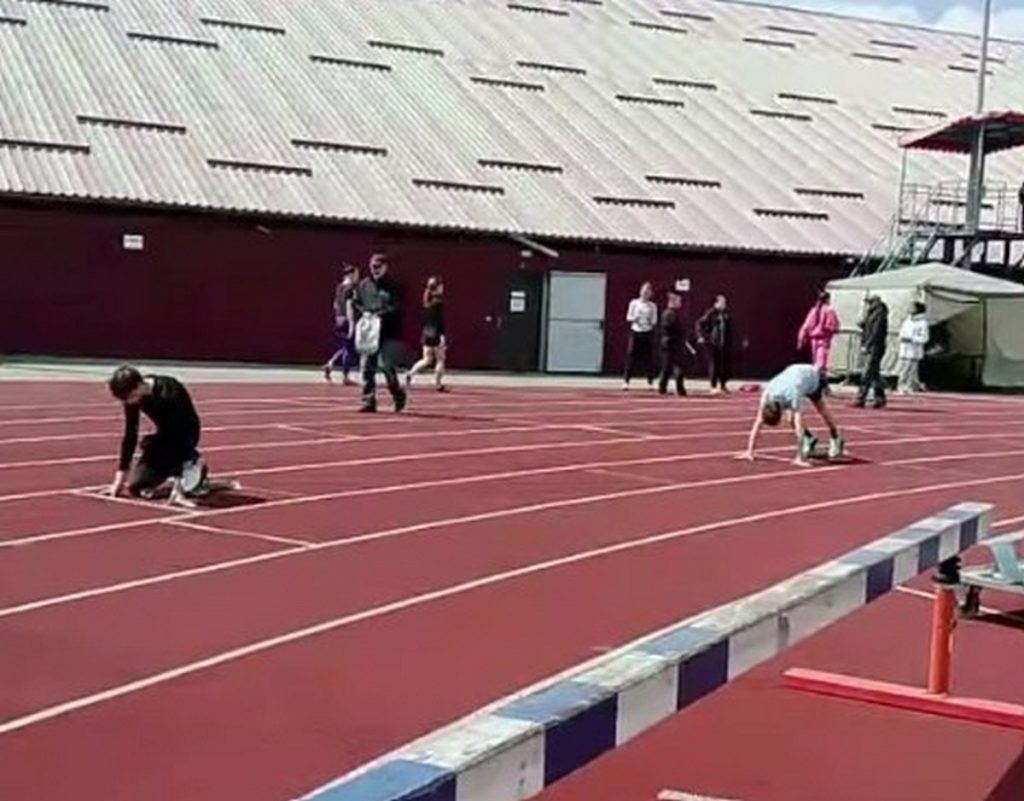 Легкоатлет Каменского завоевал три награды на чемпионате области