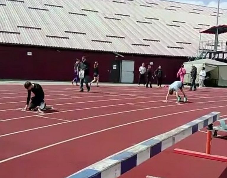 Легкоатлет Каменского завоевал три награды на чемпионате области