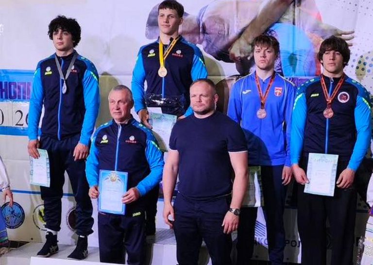 Каменчанин стал серебряным призером чемпионата Украины по греко-римской борьбе