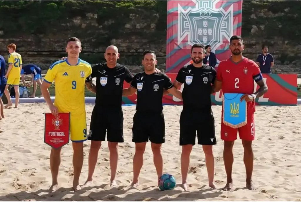 Збірна України з пляжного футболу поступилася Португалії у першому спарингу