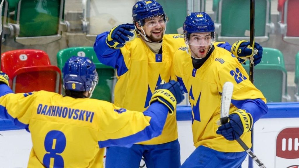 Сборная Украины по хоккею поднялась на три позиции в мировом рейтинге IIHF