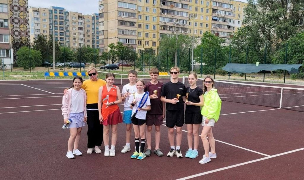 В Каменском прошел теннисный турнир выходного дня «Играй и побеждай»