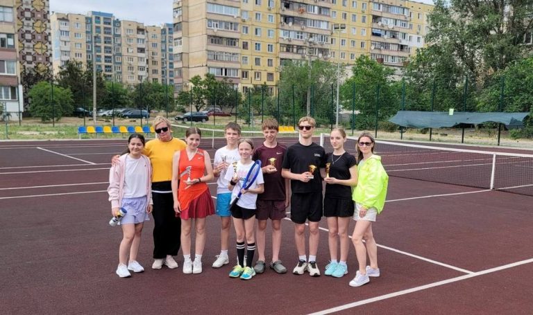 В Каменском прошел теннисный турнир выходного дня «Играй и побеждай»