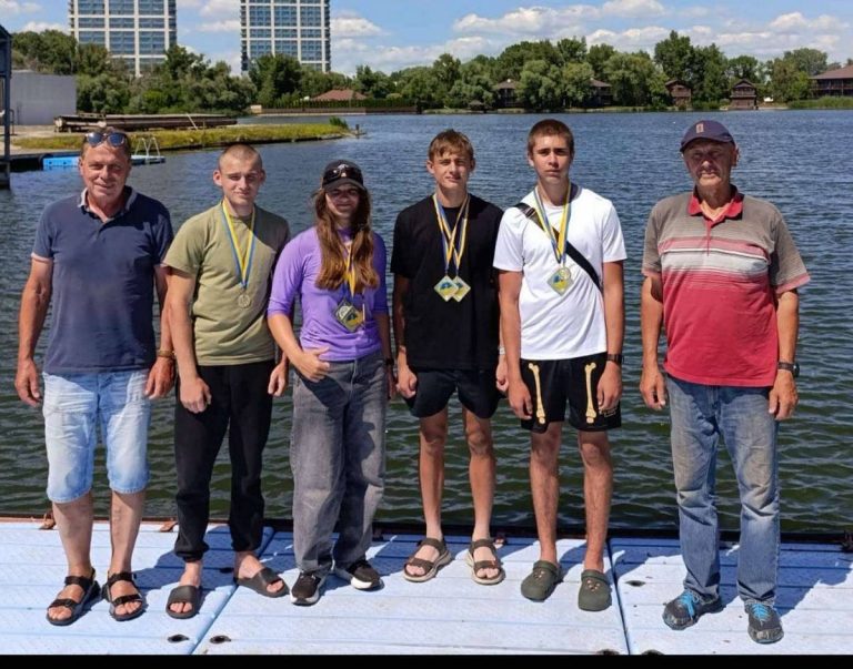 Вихованці кам’янської ДЮСШ №1 — серед найкращих на чемпіонаті Дніпропетровської області з веслування на байдарках і каное