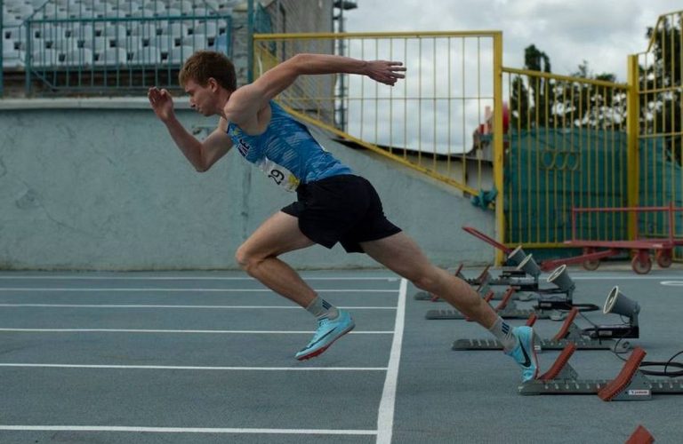 Легкоатлет Кам’янського здобув дві срібні медалі на чемпіонаті області