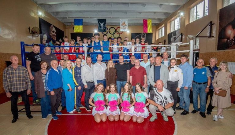 Сучасний спортивний простір для майбутніх чемпіонів: у Кам’янському відкрили новий боксерський клуб «Steel Fist»