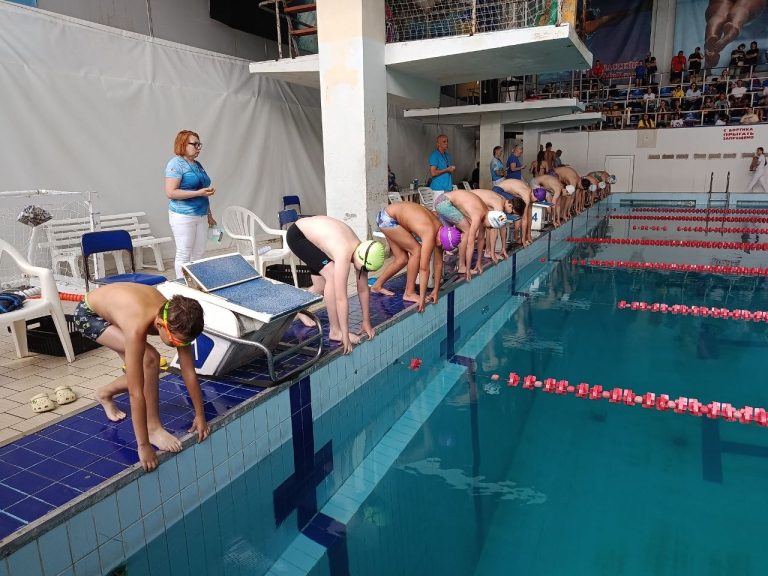 У Кам’янському пройшов літній Кубок з плавання “Swim Sharks”