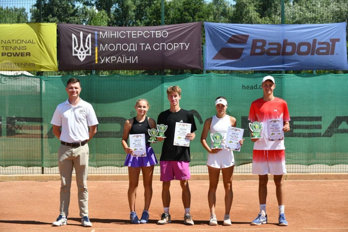 Тенісистки Кам’янського здобули нагороди чемпіонату України