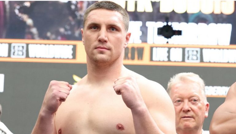 Сиренко победил Валлина нокаутом в дебютном бою под эгидой Zuffa Boxing