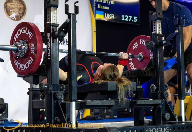 Днепровская спортсменка Анна Бутурлим стала серебряной призеркой ЧЕ-2026 по жиму лежа
