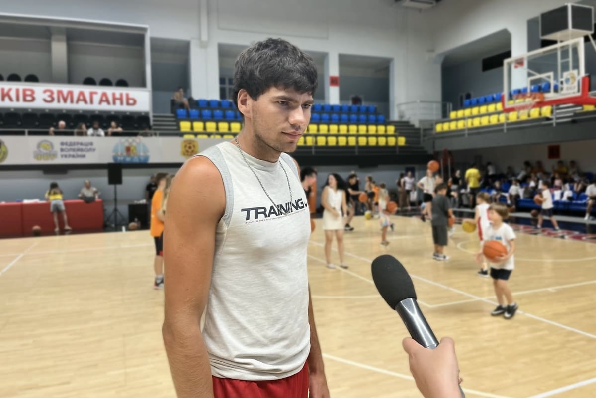"I can do all things": у Кам'янському стартувала друга зміна літнього баскетбольного табору "I can do all things": у Кам'янському стартувала друга зміна літнього баскетбольного табору
