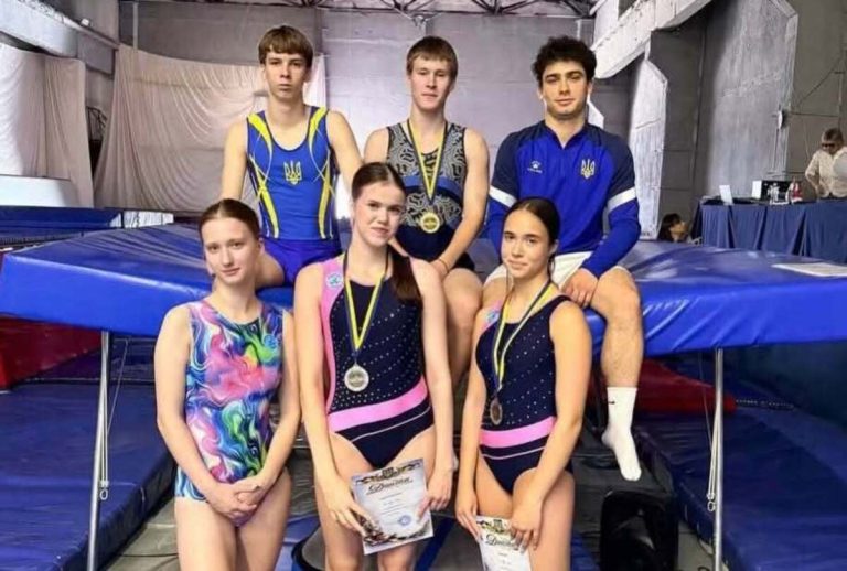Дніпровські спортсмени стали призерами чемпіонату України зі стрибків на батуті