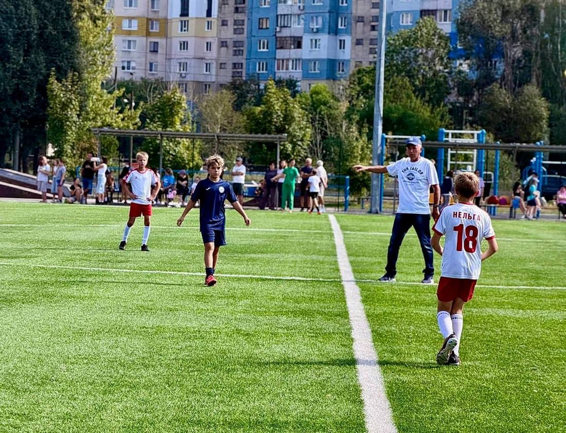 Кам’янські футболісти здобули впевнену перемогу в чемпіонаті міста та району