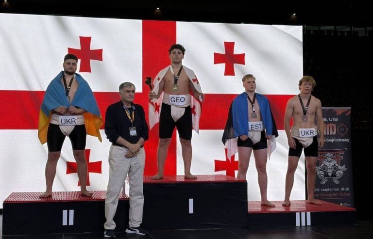 Спортсмены Каменского района завоевали четыре медали на чемпионате Европы по сумо