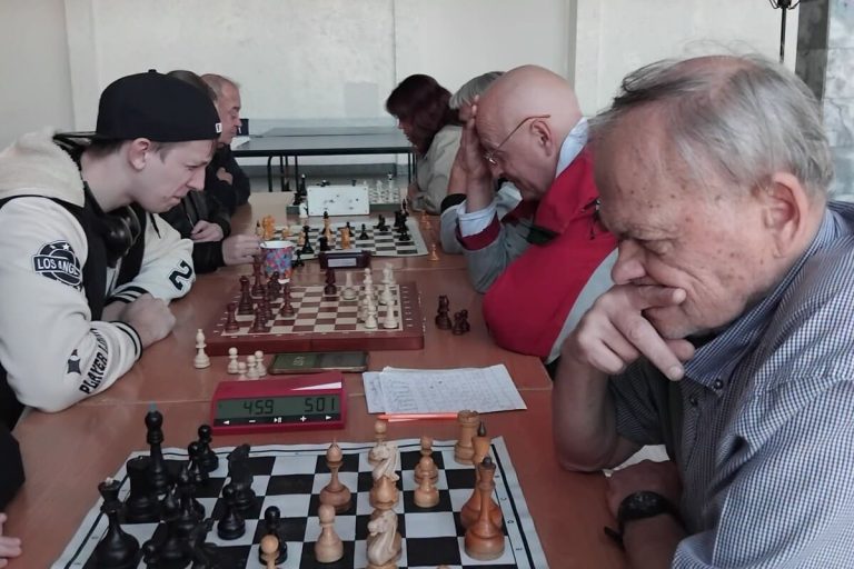 У Кам’янському визначили переможців двох шахових турнірів