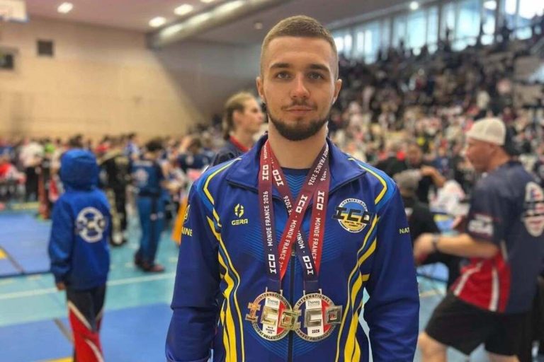 Спортсмен из Павлограда Арсений Захаров стал чемпионом мира по комбат-самообороне ICO