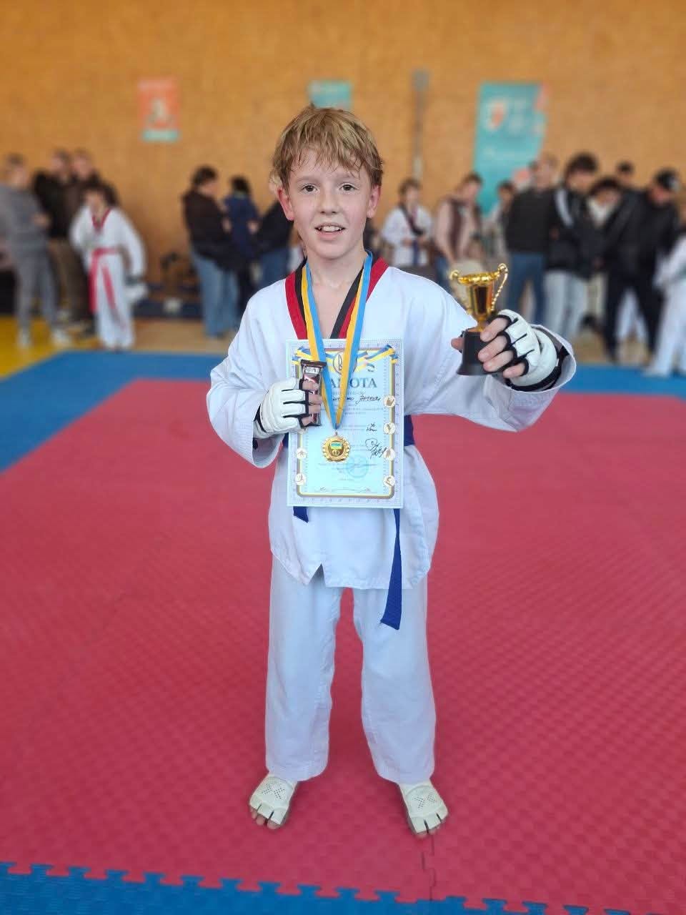 В Каменском состоялся открытый чемпионат ДЮСШ №3 по тхэквондо «Новичок»