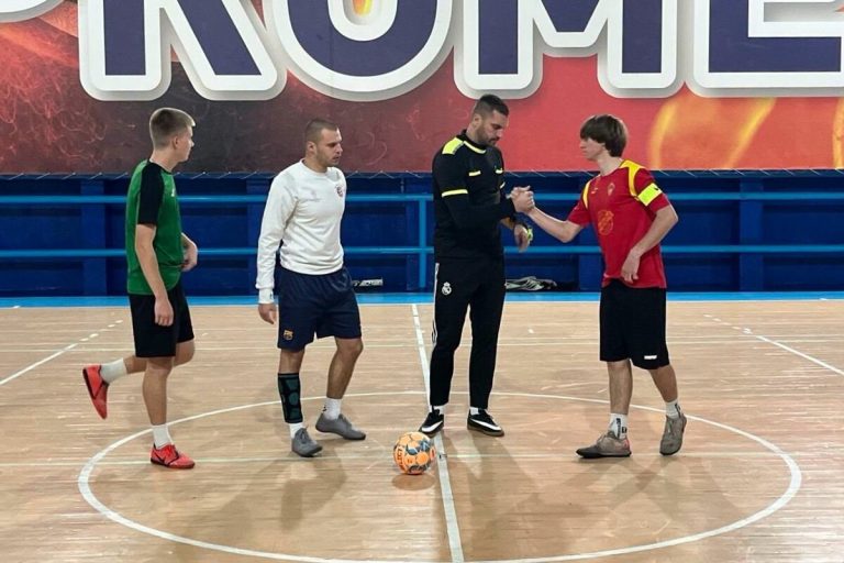 У Кам’янському стартував відкритий чемпіонат міста з футзалу: результати першого туру