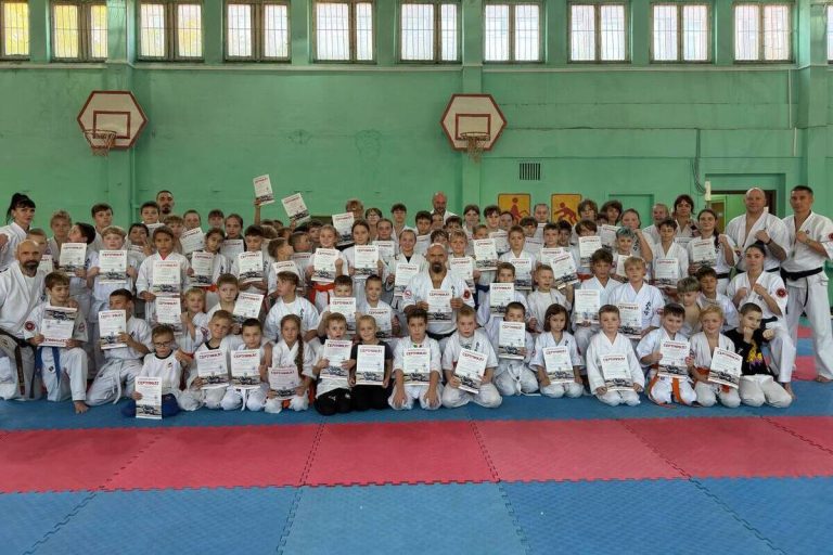 Кам’янські каратисти провели осінні тренувальні збори