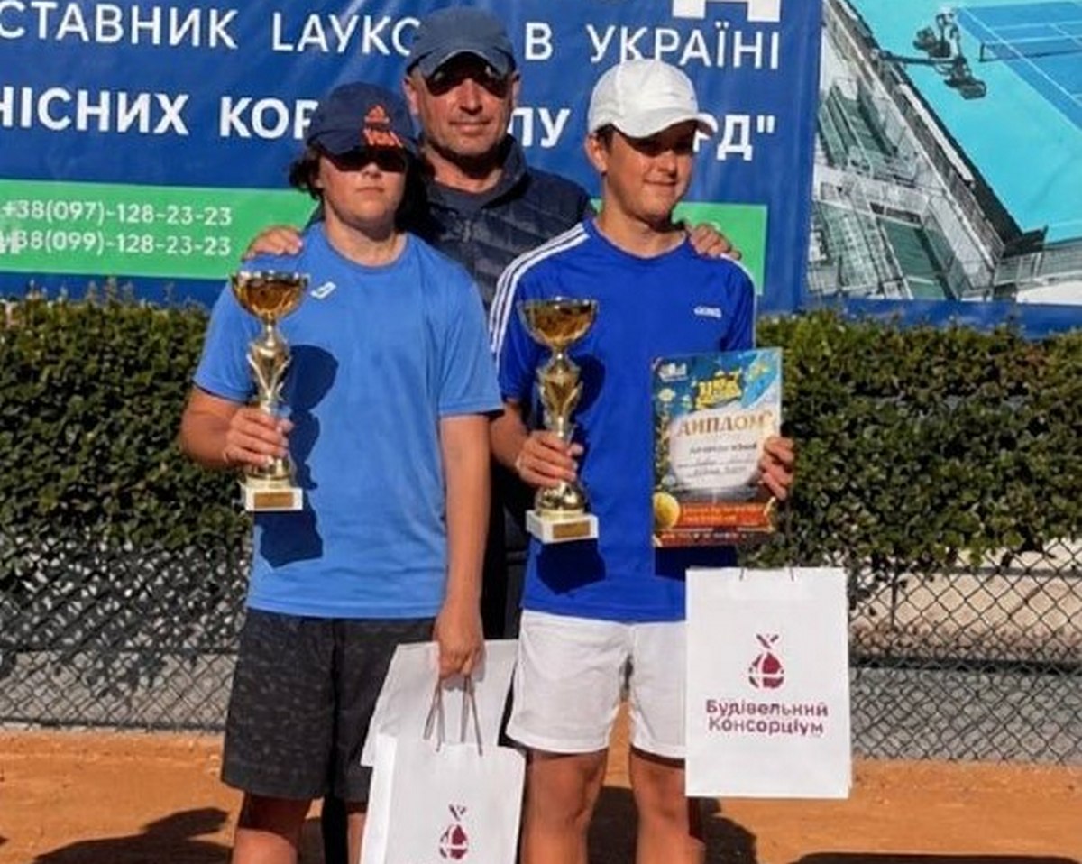 Каменской теннисист завоевал две медали на соревнованиях в Луцке