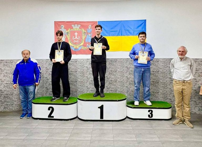 Вихованець ДЮСШ №3 Кам’янського здобув два “золота” на чемпіонаті України з шашок