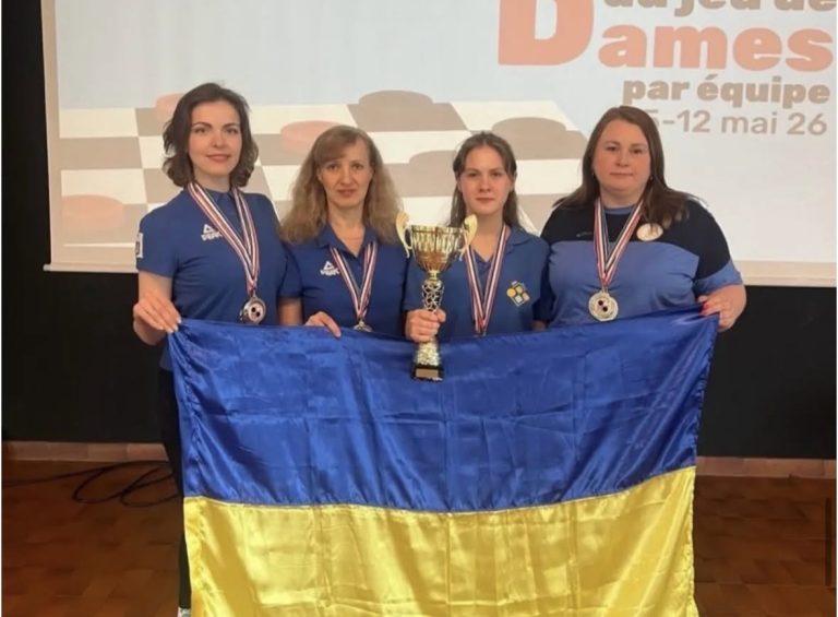 Тренерка з Кам’янського Олена Коротка стала чемпіонкою Європи з шашок